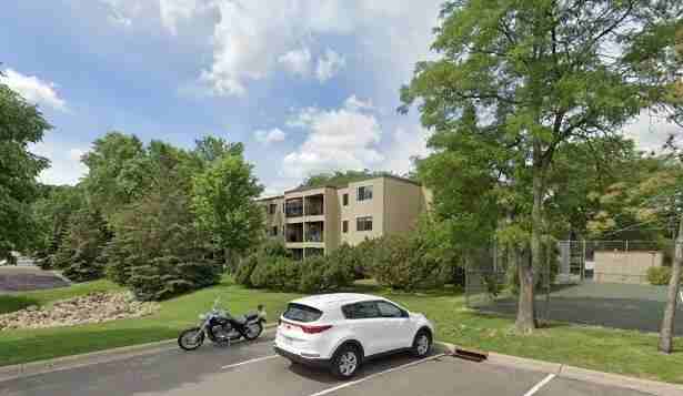 4101 Parklawn Ave #108