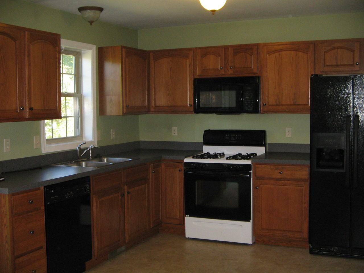 457 Indian Rock Cir - Photo 3 of 9