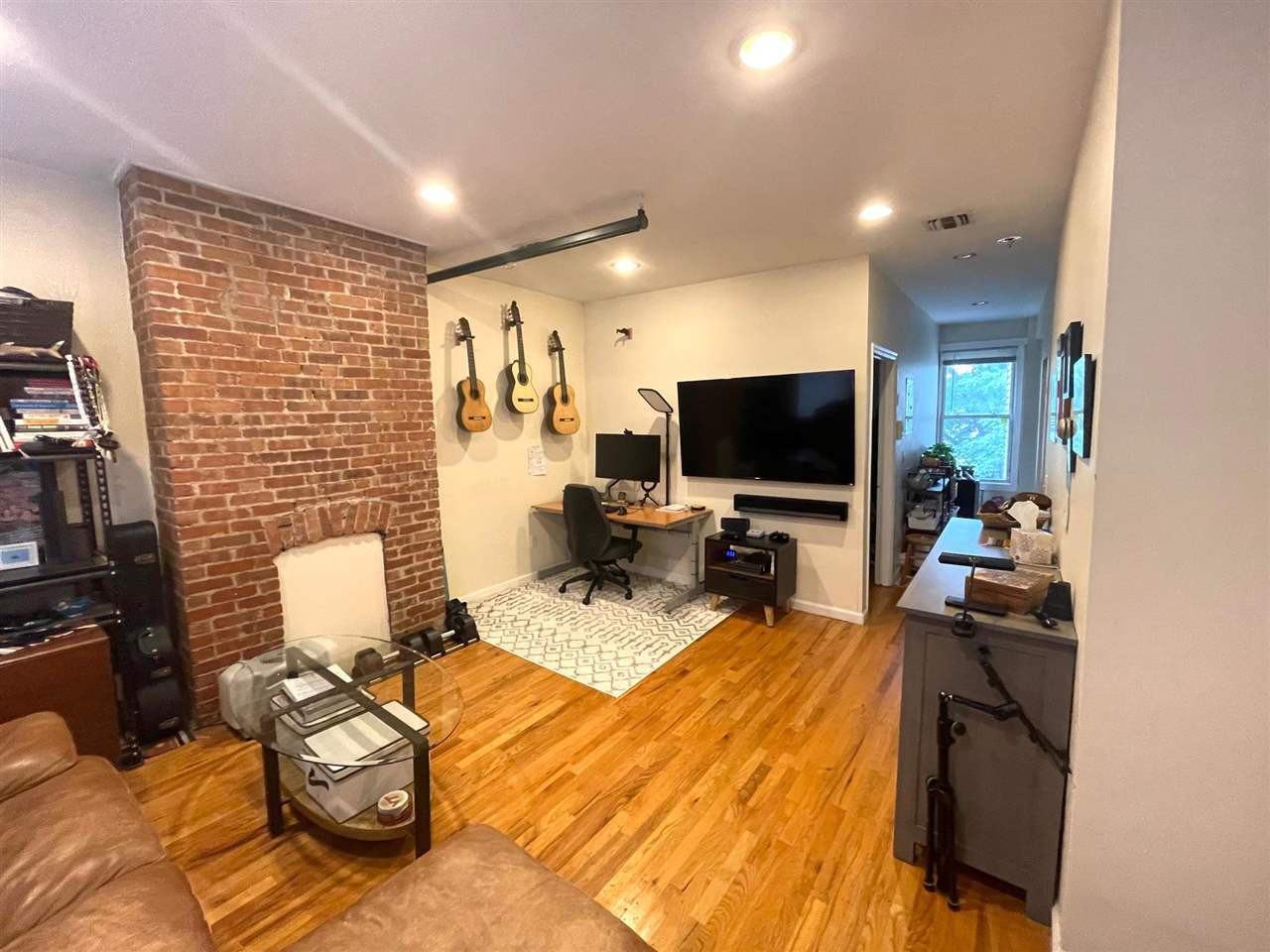 56 Madison St 1 Hoboken Nj 07030 1 Bedroom Apartment For Rent For 1 800 Month Zumper