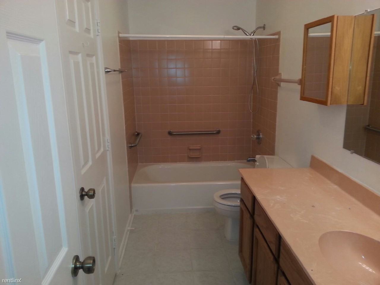 6073 Delaware Dr - Photo 2 of 9