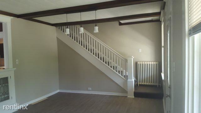 312 Meadow Ave - Photo 3 of 8