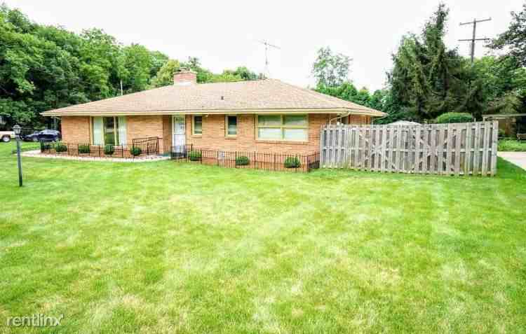 3911 Guilford Rd - Photo 3 of 12