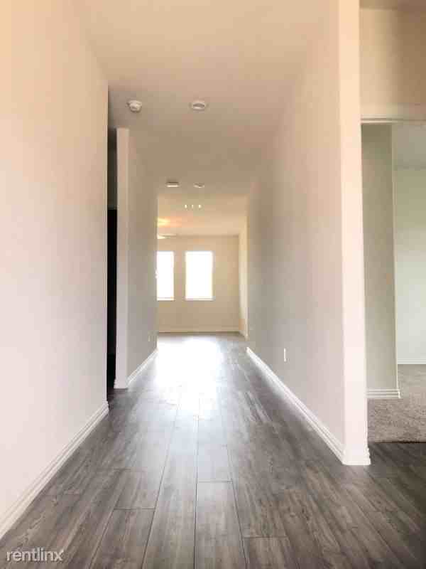 4619 Cleves Ave - Photo 3 of 16