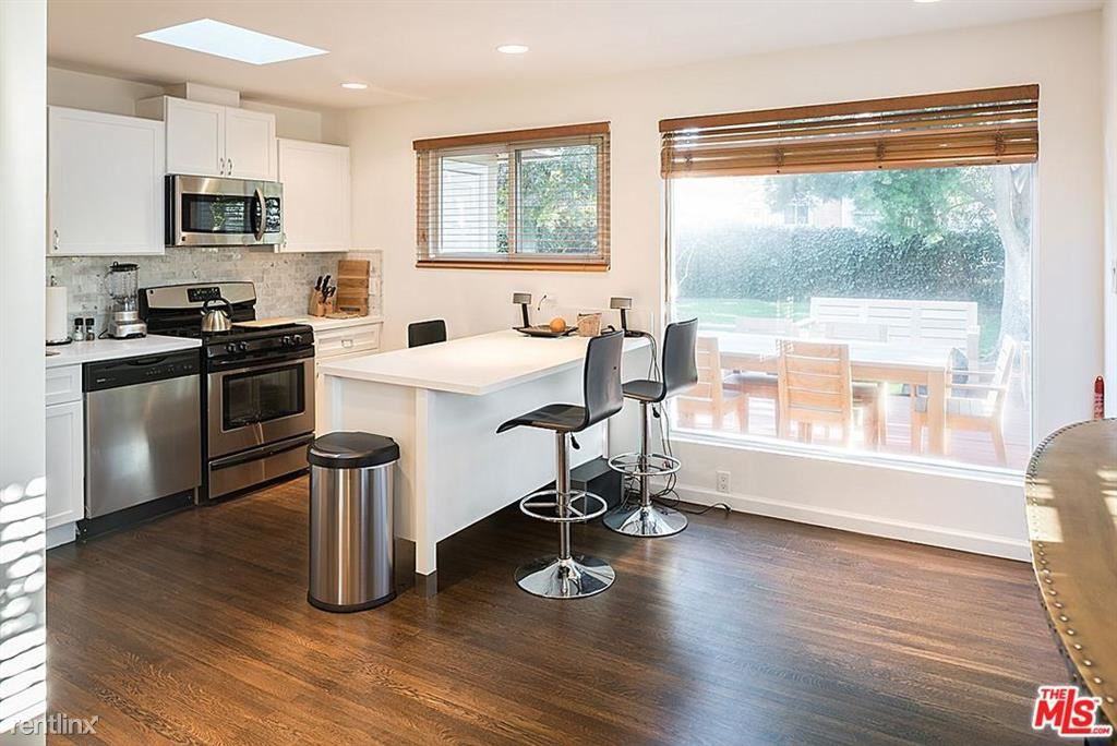 3823 Huron Ave #1 - Photo 3 of 10