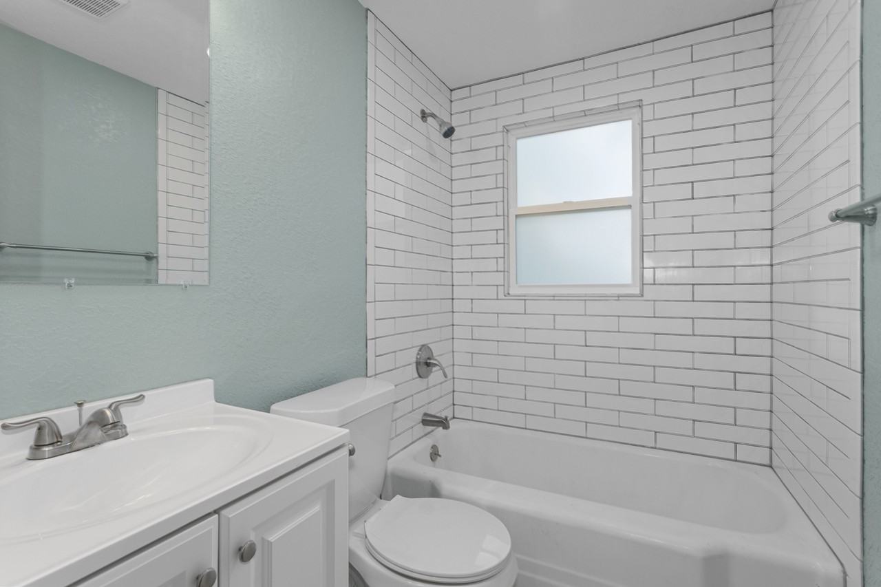 9008 E Gregory Blvd #1 - Photo 6 of 23