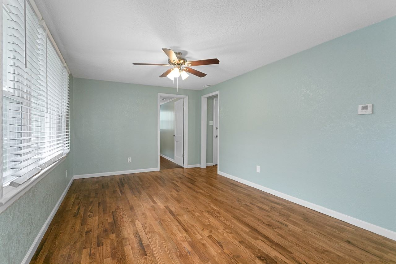 9008 E Gregory Blvd #1 - Photo 7 of 23