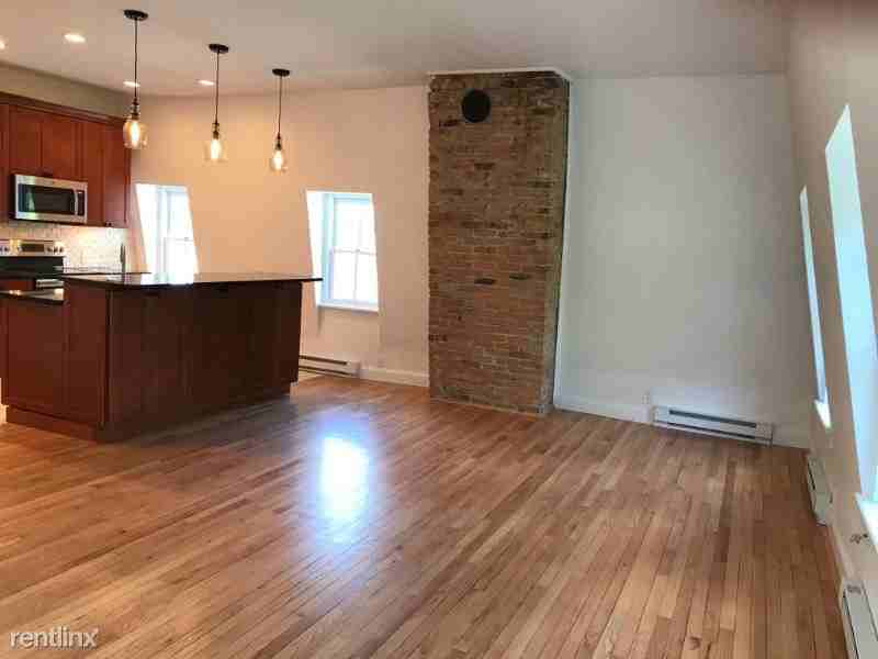66 Caroline St - Photo 3 of 32