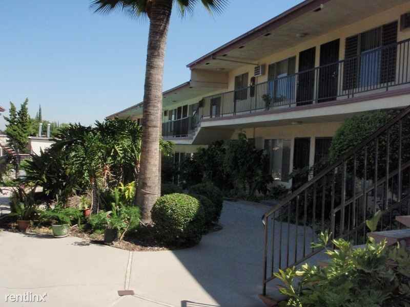 1600 S Baldwin Ave - Photo 3 of 17