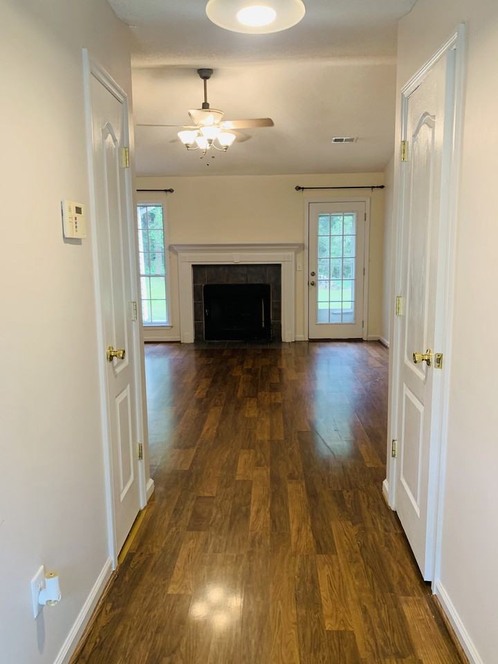 358 Buffalo Creek Dr - Photo 2 of 12