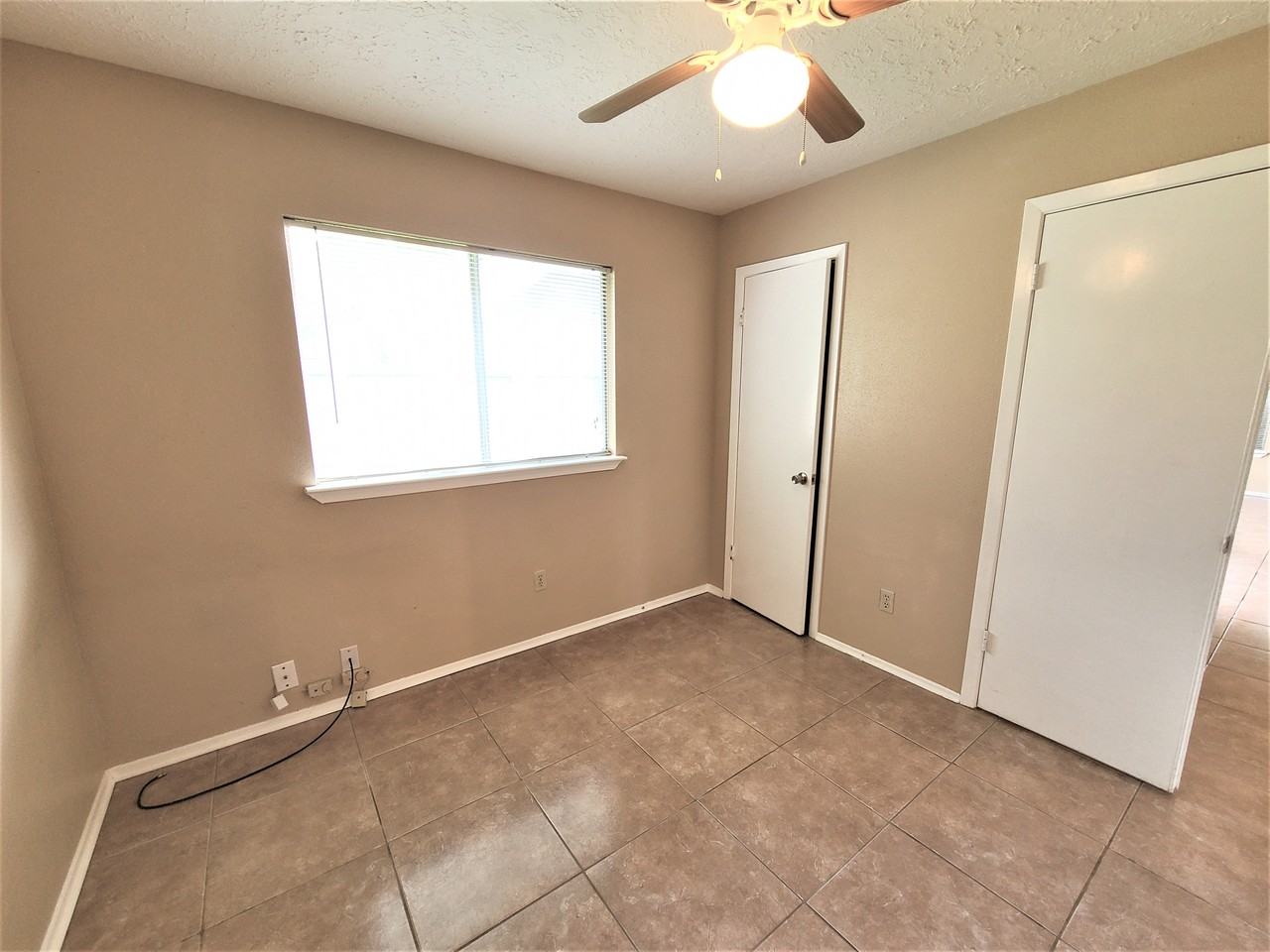 3010 Becket St - Photo 5 of 10