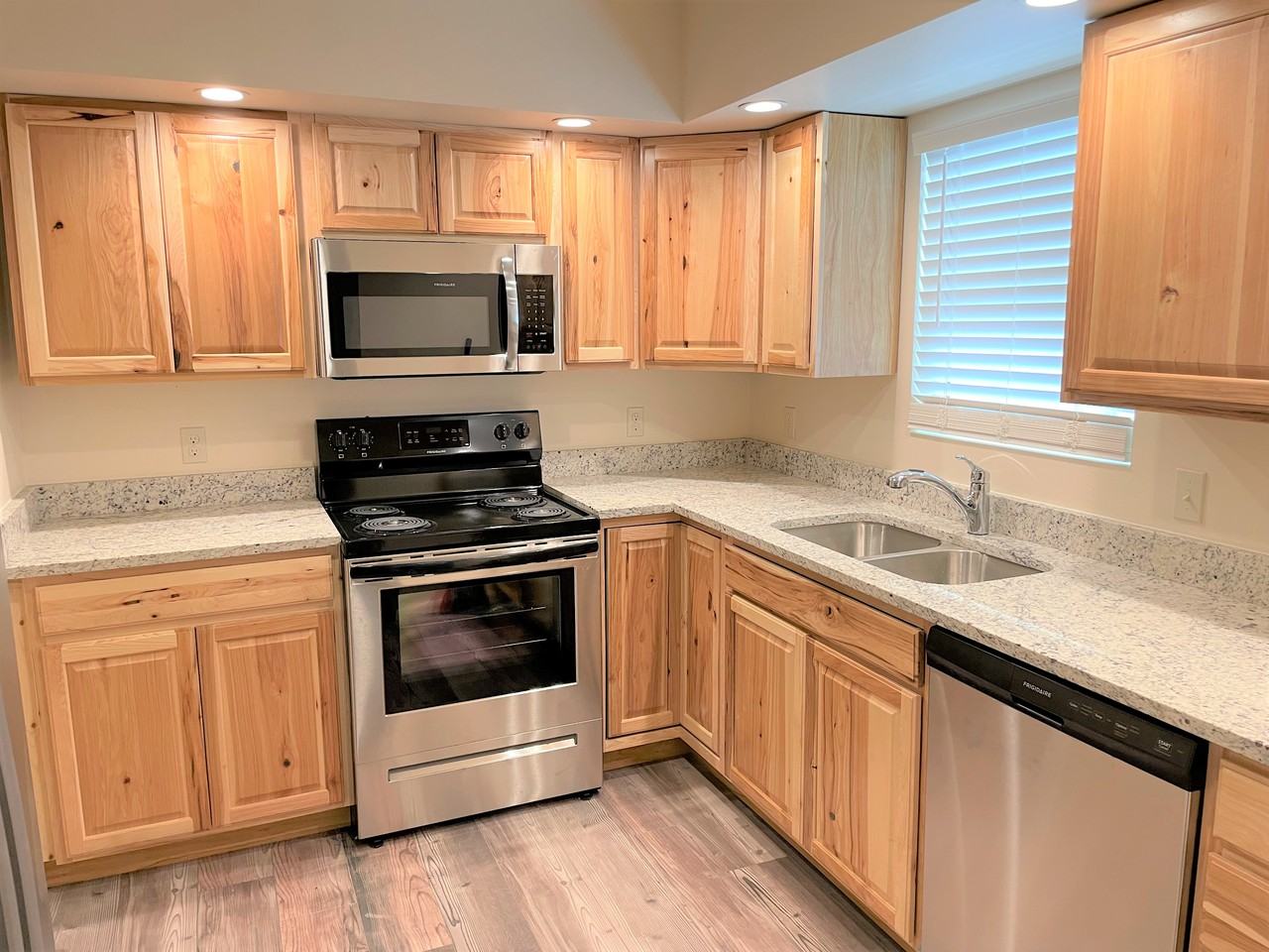 2545 E Spring St #1 - Photo 4 of 23