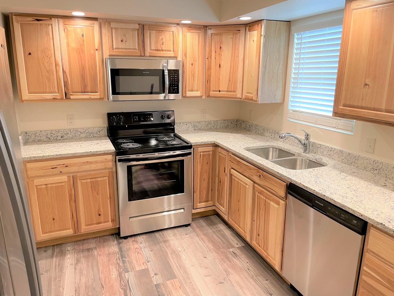 2545 E Spring St #1 - Photo 5 of 23