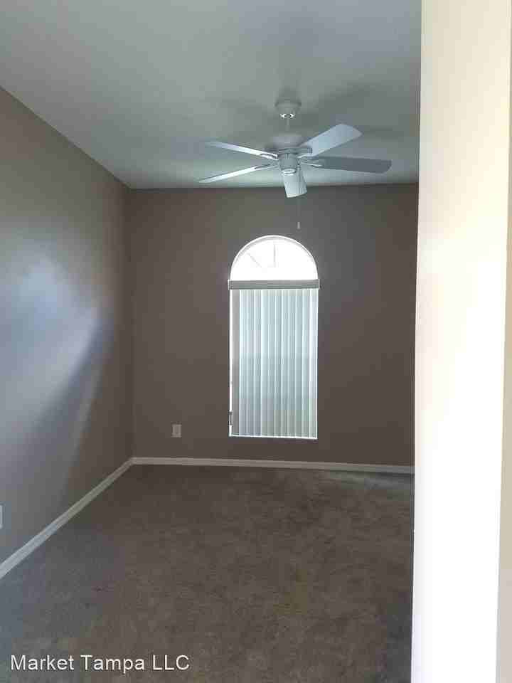 23645 Coral Ridge Ln - Photo 3 of 4