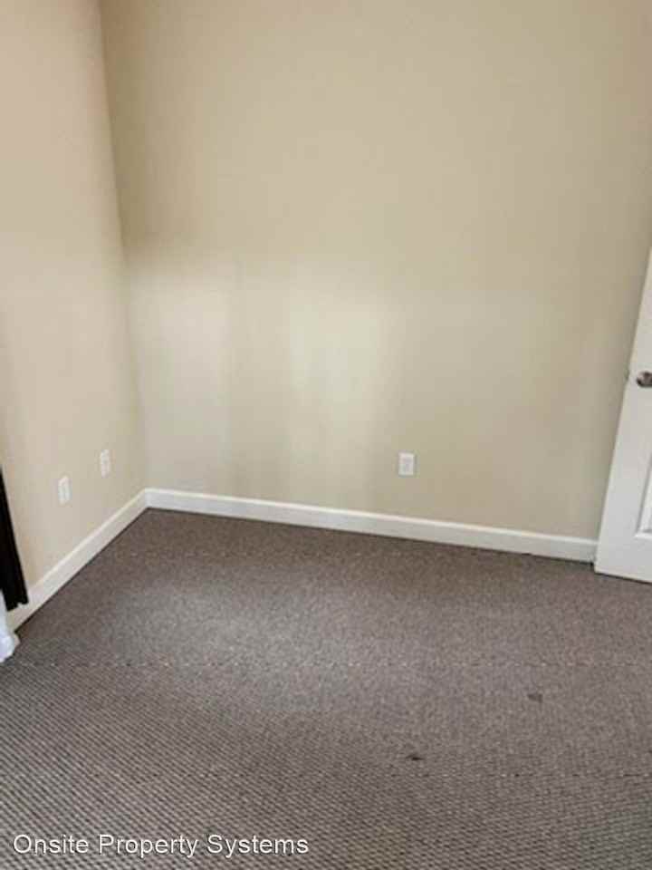 518 Henry St - Photo 2 of 6