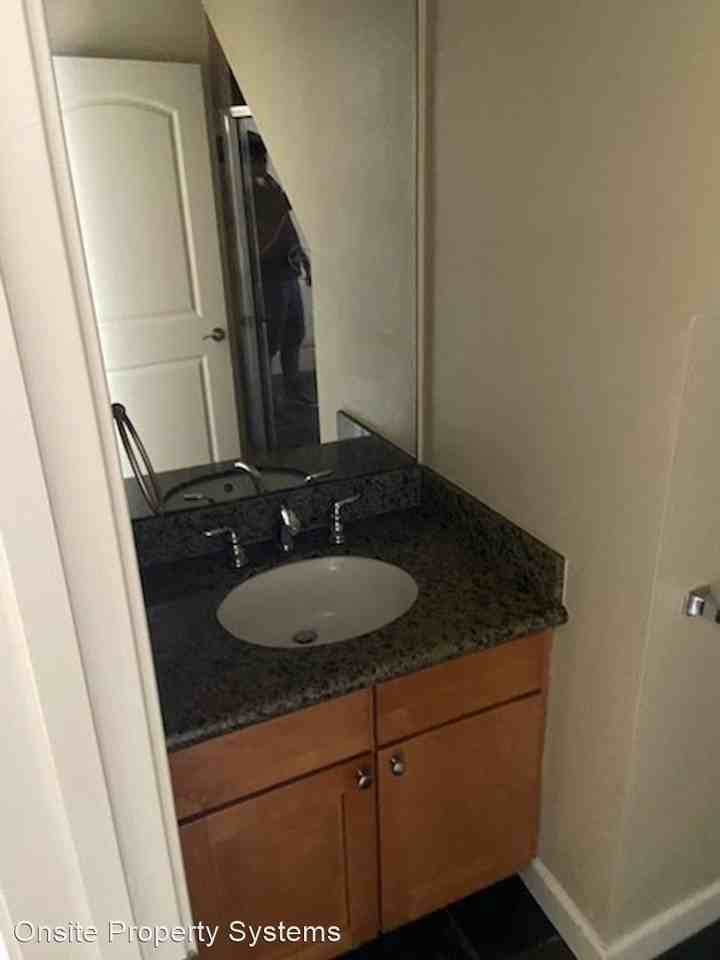 518 Henry St - Photo 3 of 6