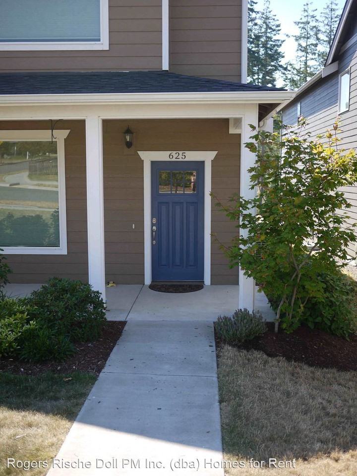 625 Nw Prow St - Photo 2 of 18