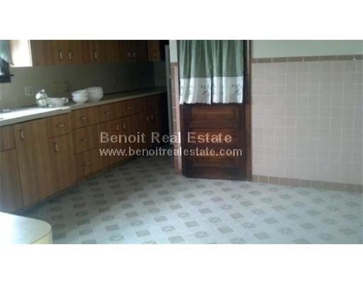 490 Beach St 3 - Photo 2 of 5