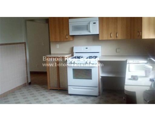 490 Beach St 3 - Photo 3 of 5