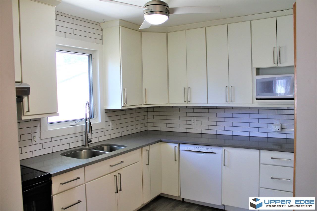 278 Davidson St - Photo 3 of 16