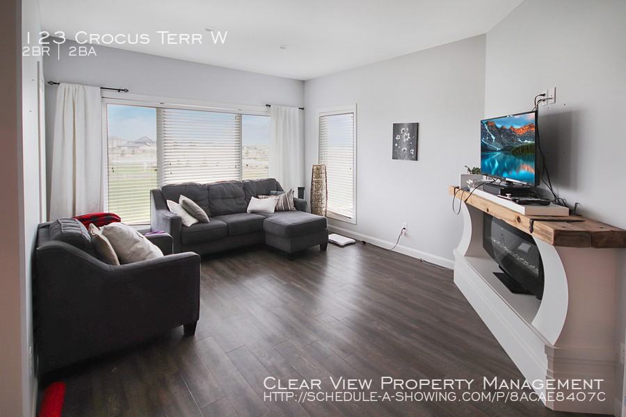 123 Crocus Terr W - Photo 2 of 12