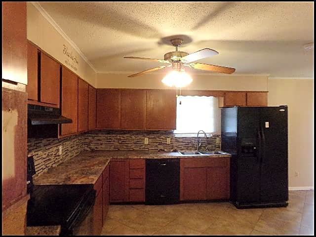 10 Overby Cir - Photo 2 of 9