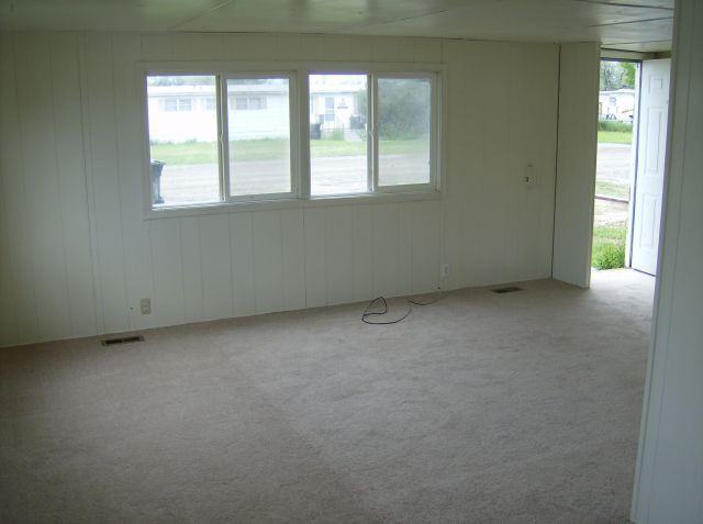 819 Heights Ln - Photo 3 of 5