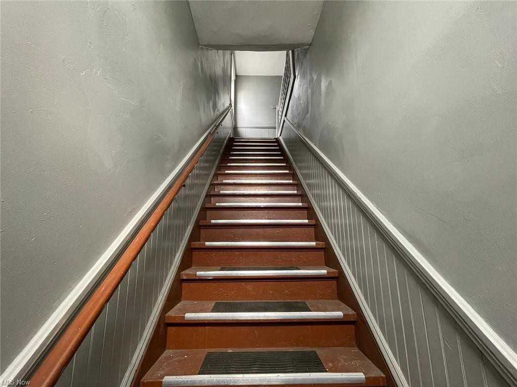 4043 Saint Clair Ave Unit 201 - Photo 2 of 19