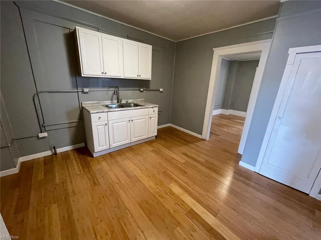 4043 Saint Clair Ave Unit 201 - Photo 3 of 19