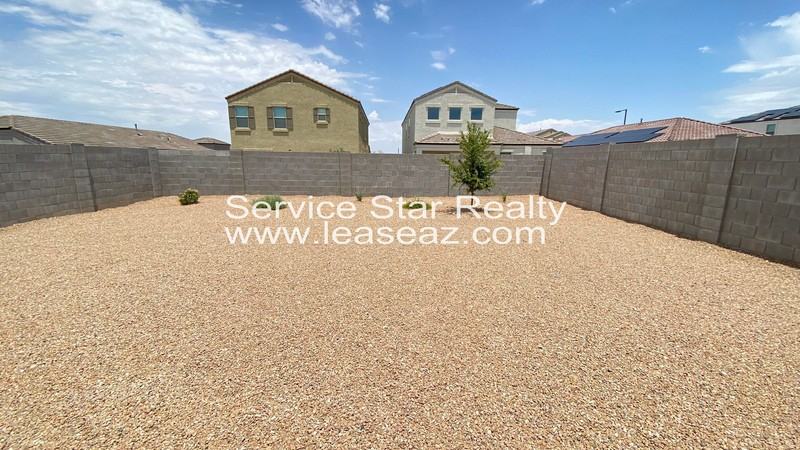 30732 W Picadilly Rd - Photo 4 of 23