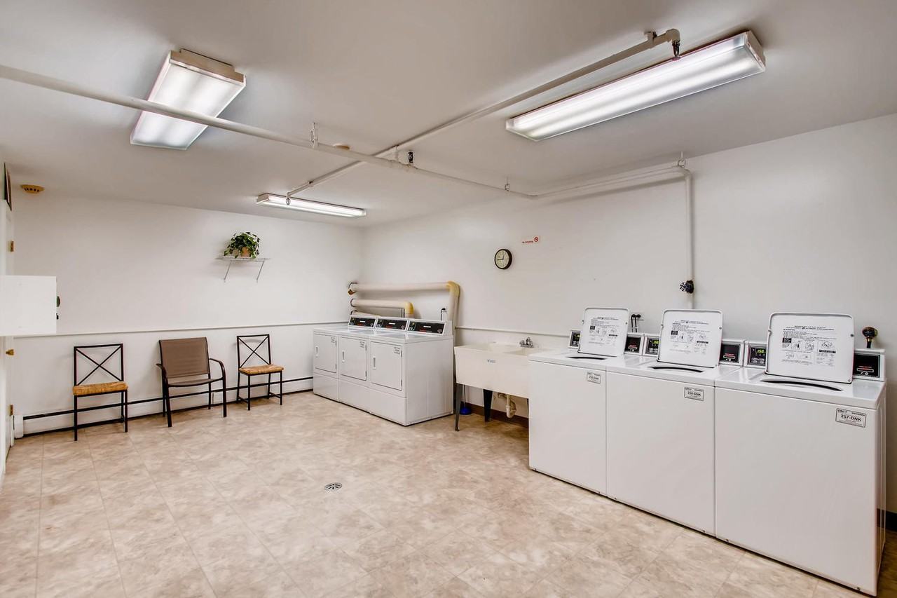 Maple Park Apartments - Photo 2 of 3