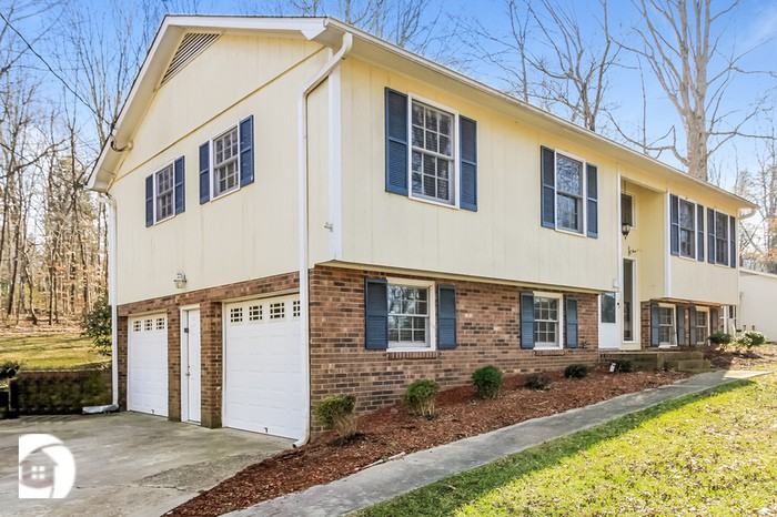 4441 Fernbrook Dr - Photo 2 of 17