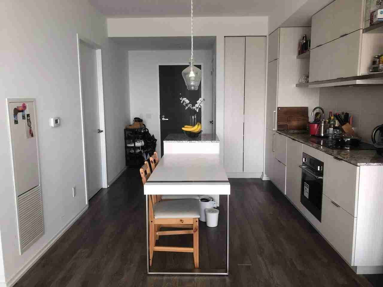 197 Yonge Street #4007