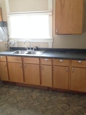 2107 Central St - Photo 3 of 4