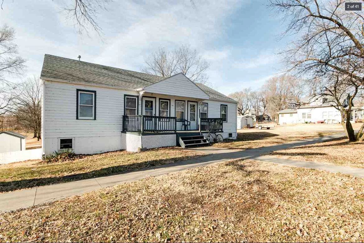 101 N 1st St #B - Photo 2 of 17