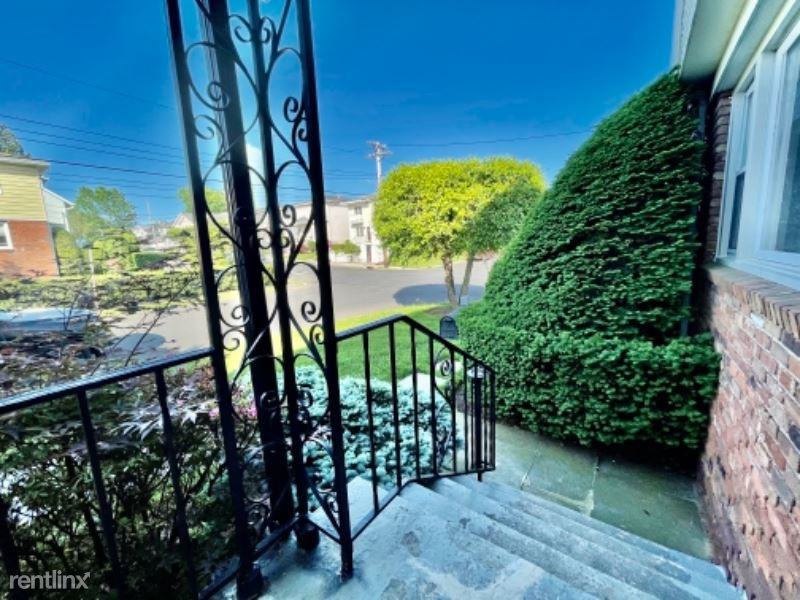 25 Jefferson St - Photo 2 of 8