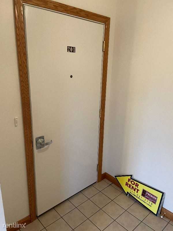 201 N Buhl Farm Dr - Photo 2 of 21