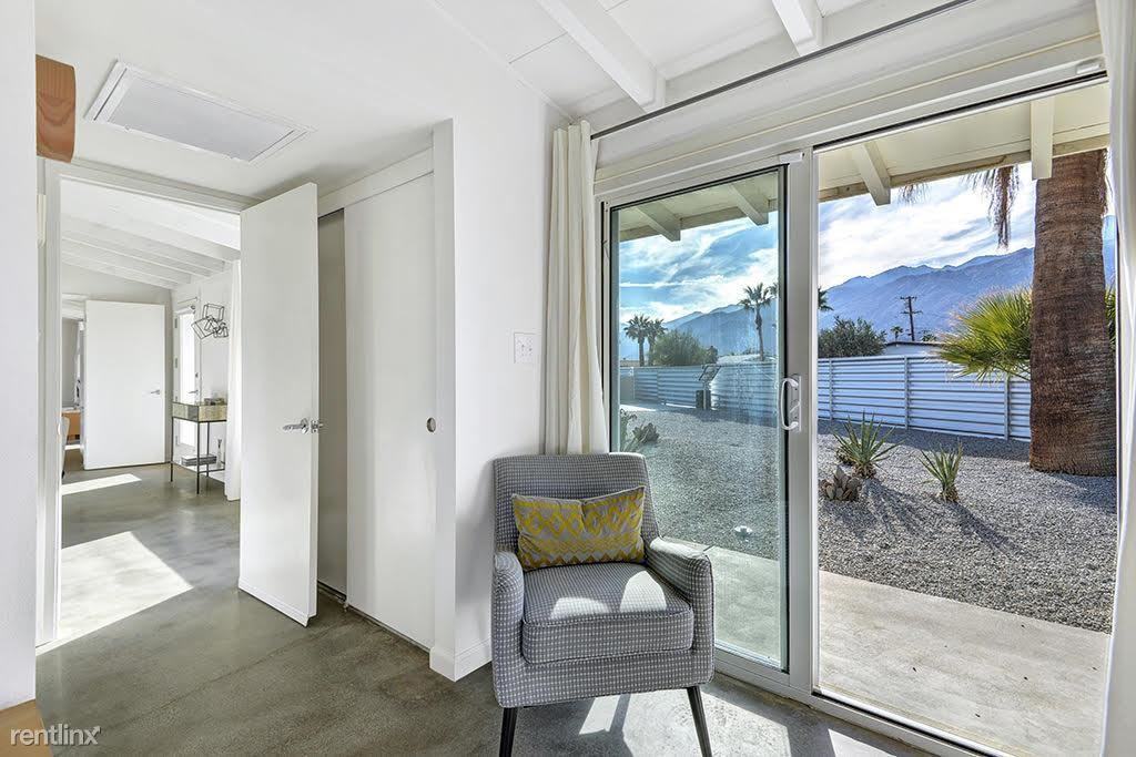 2290 N Cerritos Dr - Photo 3 of 10