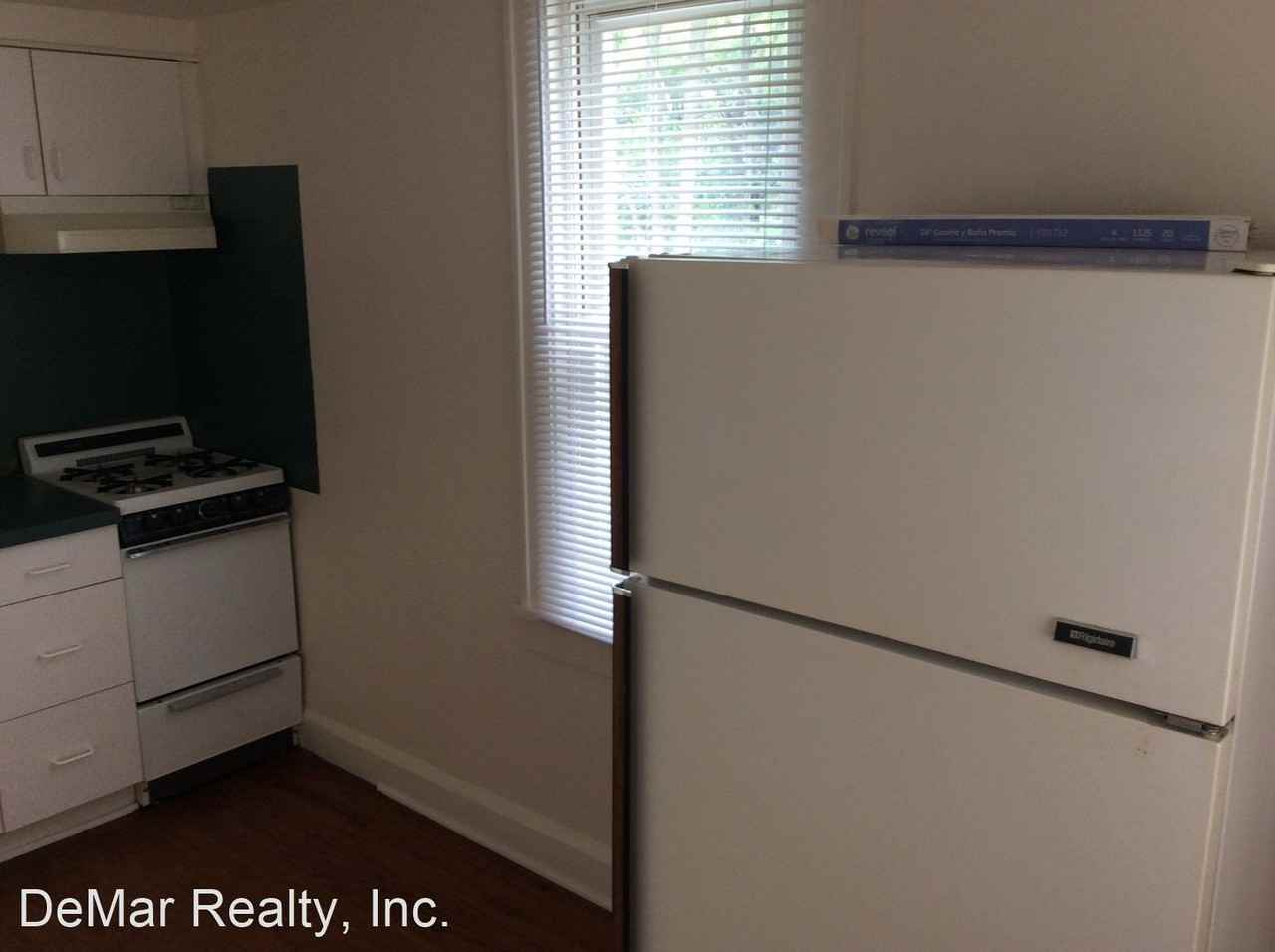 244 Mcgill St - Photo 2 of 9