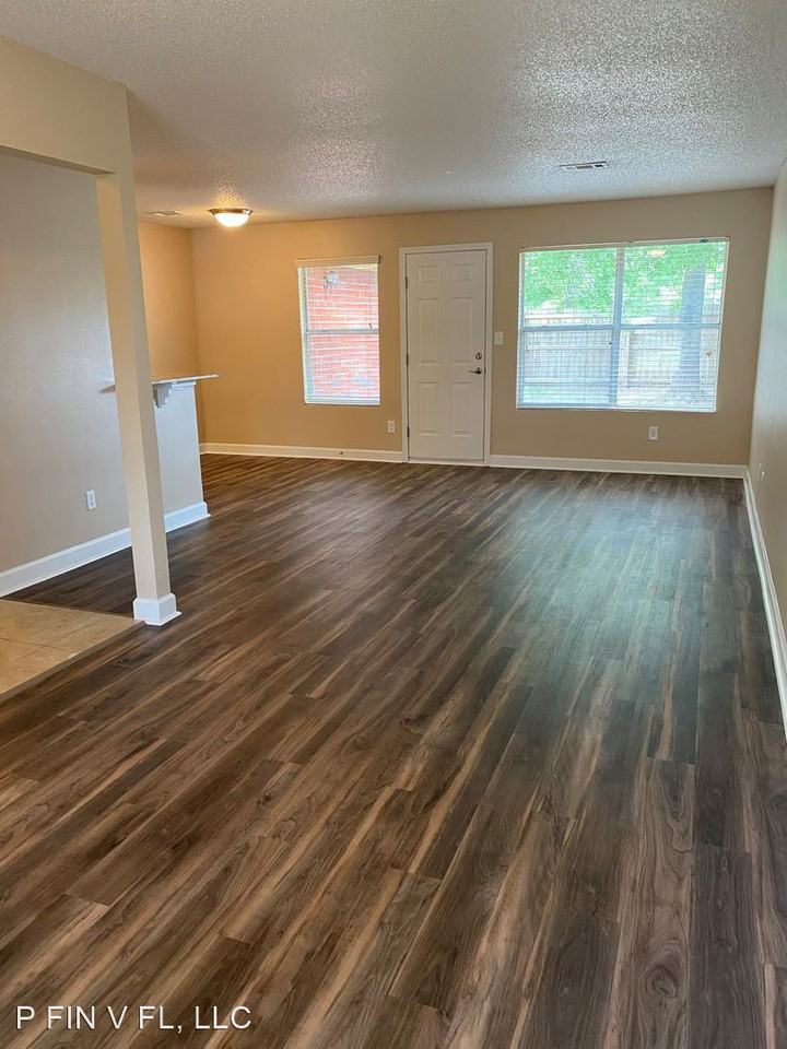 620 Carrier Dr - Photo 3 of 23