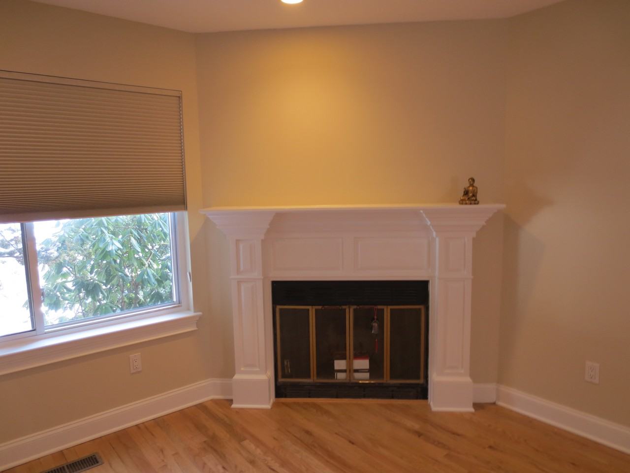 21 Linden St #4 - Photo 3 of 10