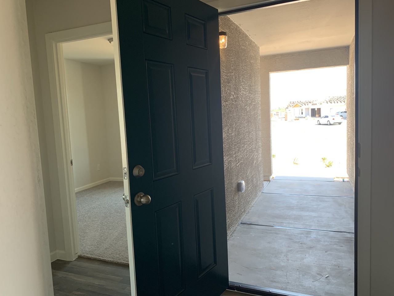 1084 W Greyhawk Loop - Photo 2 of 25