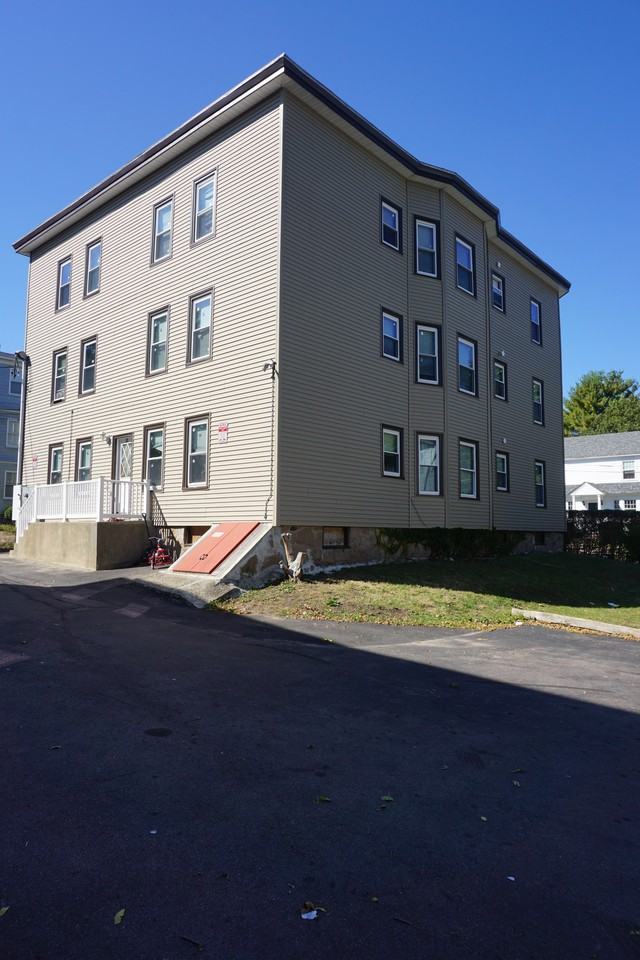 32 Lansdowne St - Photo 5 of 6