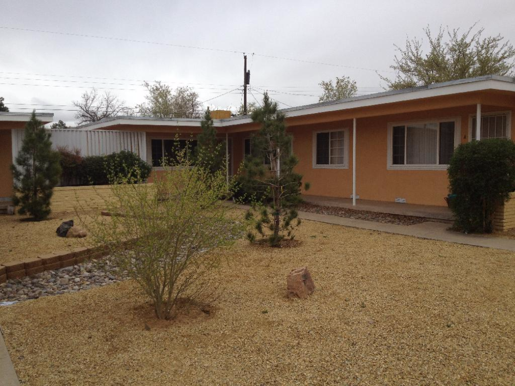 426 Monroe St Ne - Photo 2 of 14