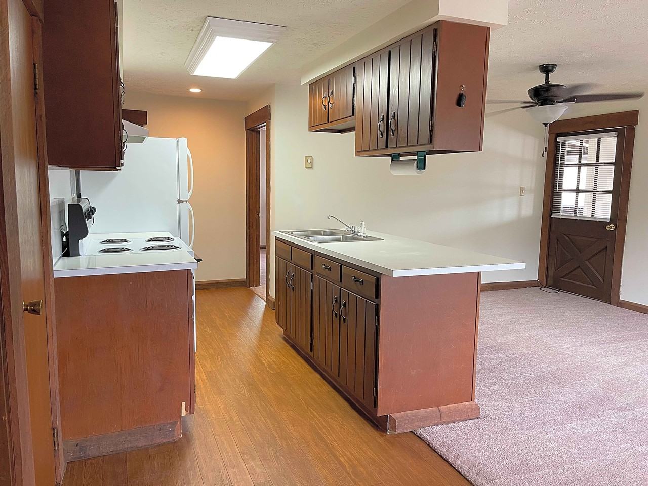 161 N Jefferson St #Apt. - Photo 3 of 15