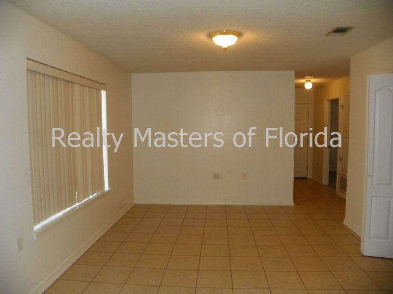 215 Wildflower Ln - Photo 3 of 18