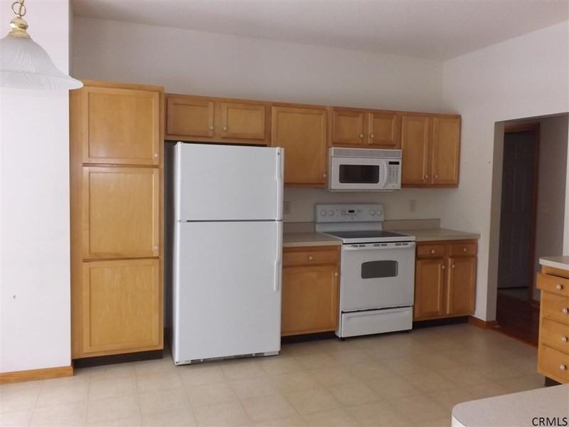 21 Woodscape Dr - Photo 3 of 24