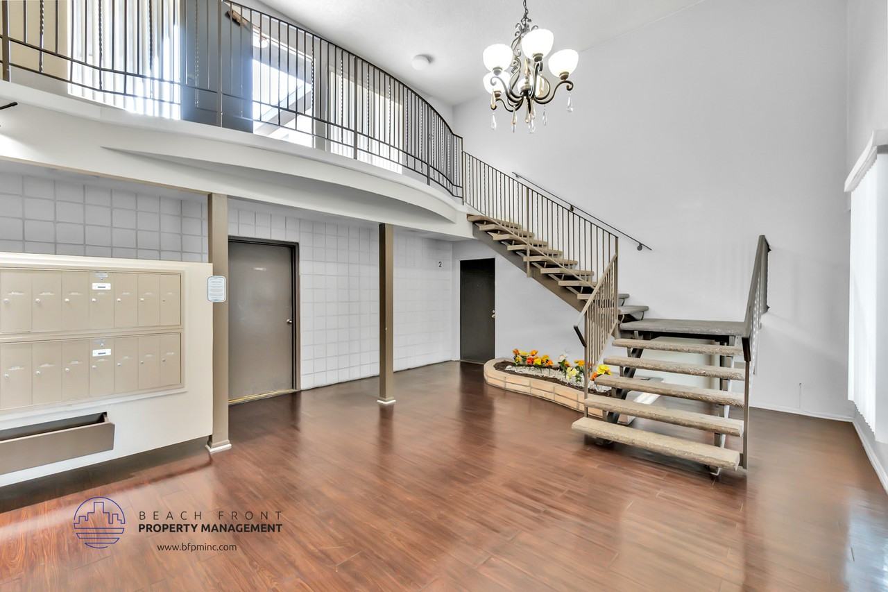 910 Enterprise Ave. - Photo 3 of 31