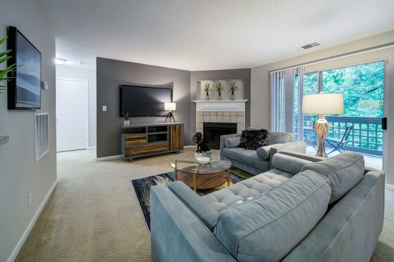 University Ridge Apartments - Photo 2 of 36