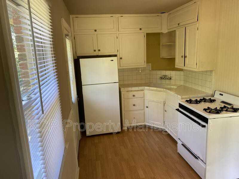 2101 S V St - Photo 2 of 8