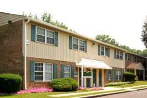 Willow Run Apartments - Photo 2 of 11